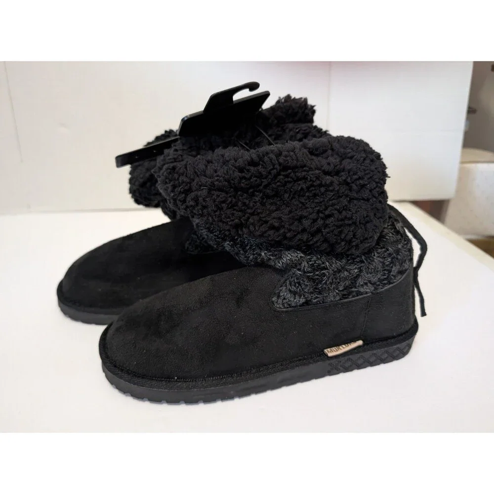 Muk Luks Womens Black Cozy Knit Boots - Size 9. New With Tags